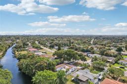 Picture of 299 S Biscayne River Dr, Miami, FL 33169