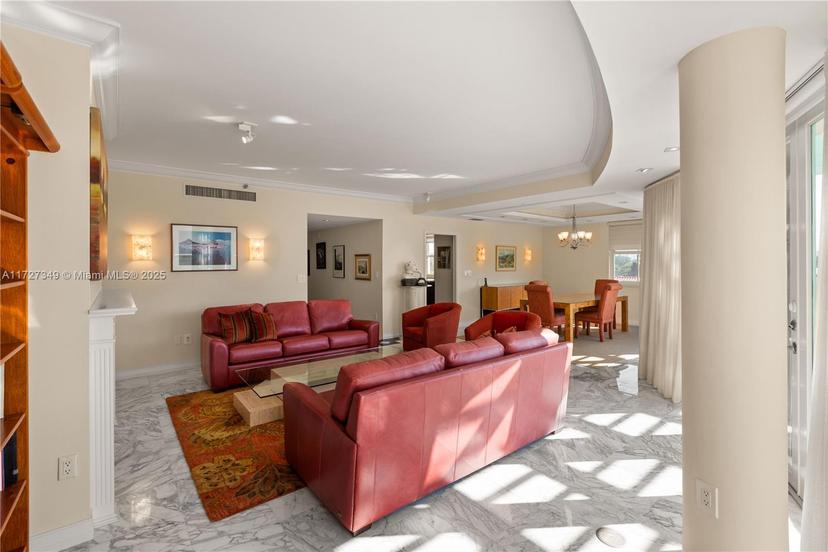 Picture of 610 Valencia Ave # 503, Coral Gables FL 33134