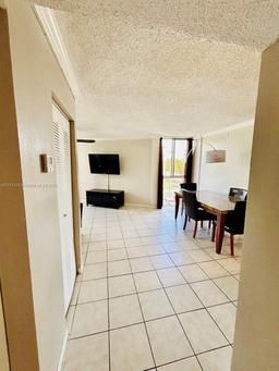 Picture of 7125 NW 186Th St # B311, Hialeah, FL 33015