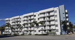 Picture of 2575 SW 27Th Ave # 501, Miami, FL 33133