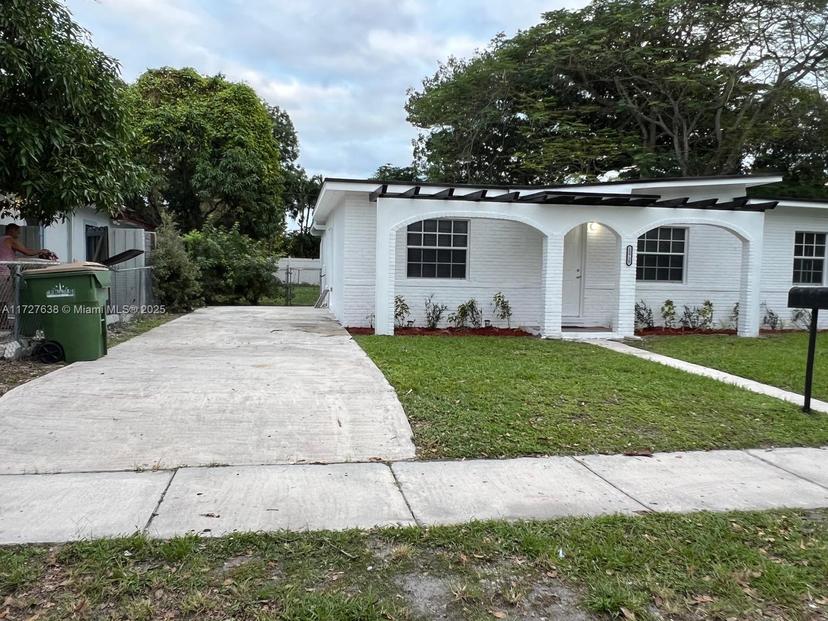 Picture of 13725 NW 4Th Ct, North Miami FL 33168