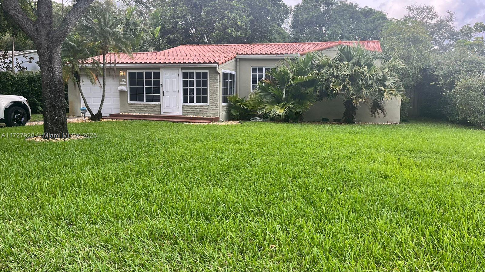 Picture of 1065 NE 120Th, Biscayne Park, FL 33161