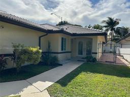 Picture of 13728 SW 157Th Ter, Miami, FL 33177