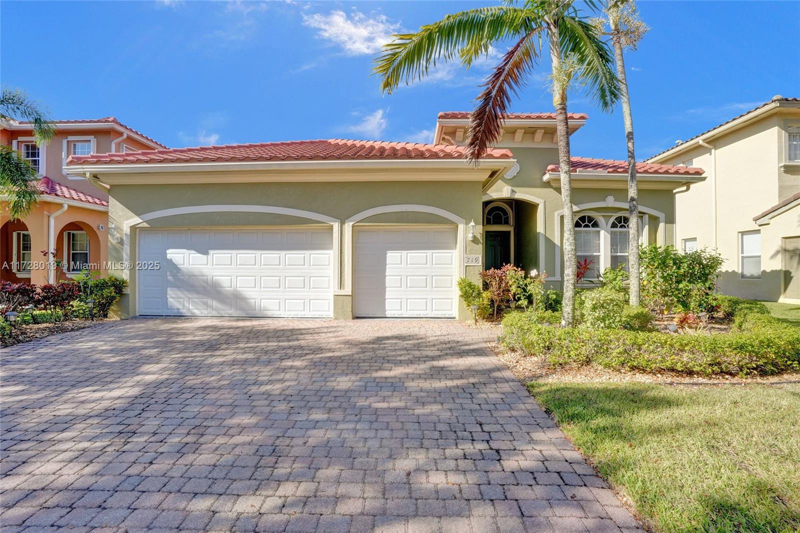 Picture of 719 Cresta Cir, West Palm Beach, FL 33413