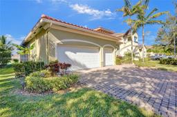 Picture of 719 Cresta Cir, West Palm Beach, FL 33413