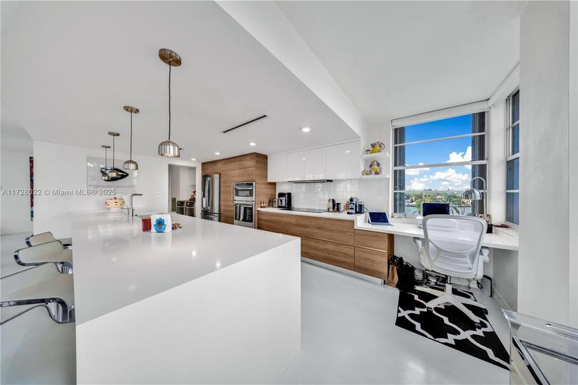 Picture of 5660 Collins Ave # 4C, Miami Beach FL 33140