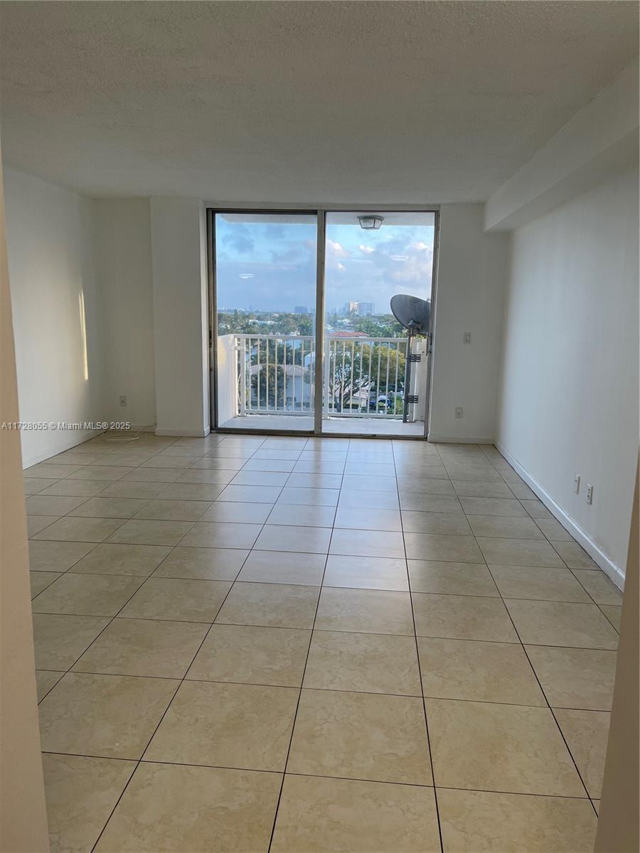 Picture of 2020 NE 135Th St # 709, North Miami, FL 33181