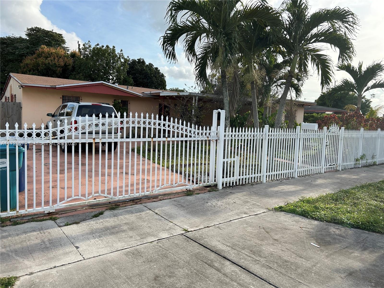 Picture of 4270 NW 172Nd Dr, Miami Gardens, FL 33055