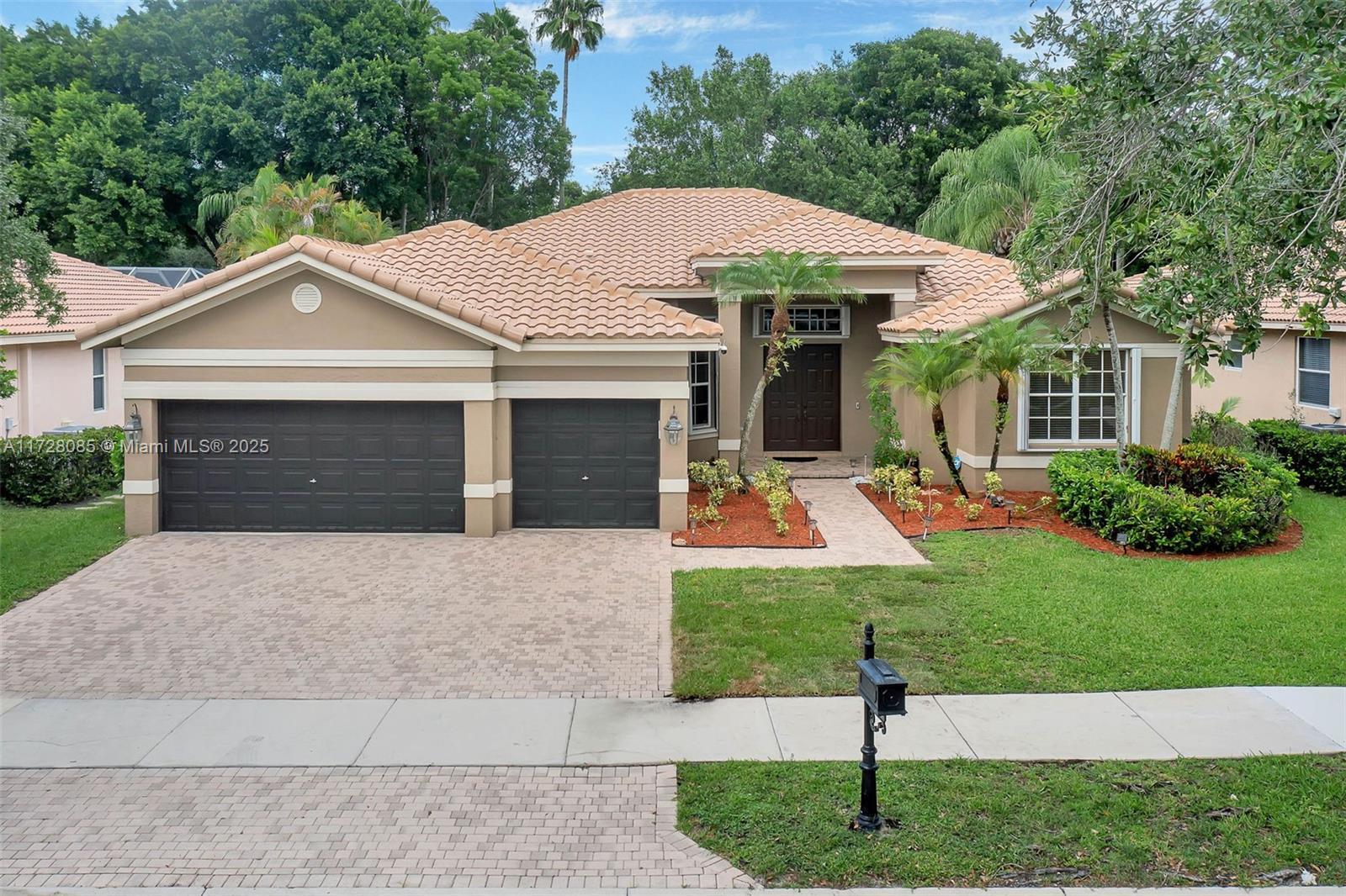 Picture of 3943 Nighthawk Dr, Weston, FL 33331