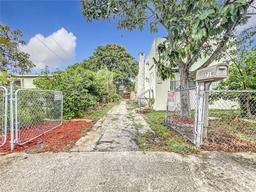 Picture of 719 Briggs St, West Palm Beach, FL 33405