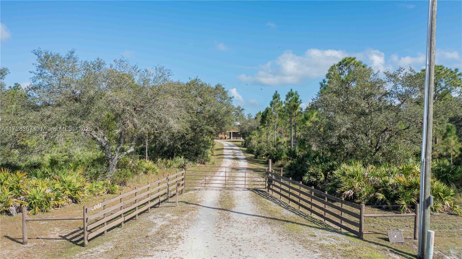 Picture of 2072 Nine Mile Rd, Other City - In The State Of Florida, FL 33935