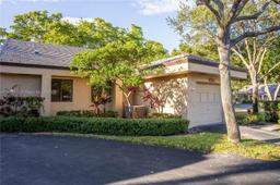 Picture of 9286 N Chelsea Dr N # 9286, Plantation, FL 33324