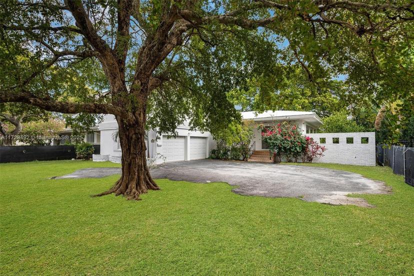 Picture of 253 Bal Cross Dr, Bal Harbour FL 33154