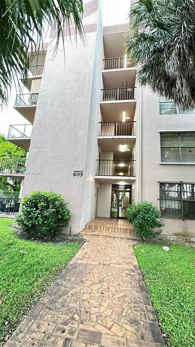 Picture of 605 NW 72Nd Ave # 506, Miami FL 33126