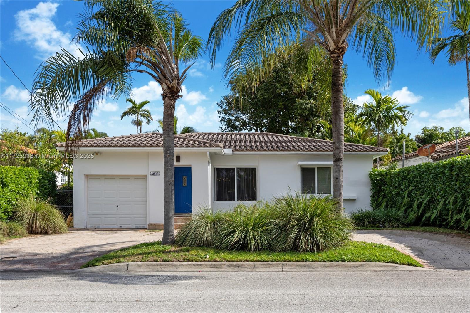 Picture of 8935 Hawthorne Ave, Surfside, FL 33154