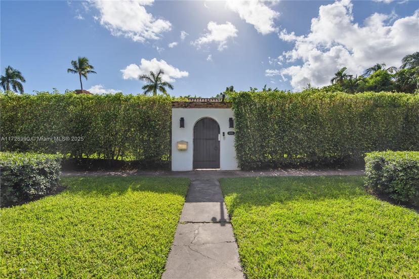 Picture of 6350 Pine Tree Dr, Miami Beach FL 33141