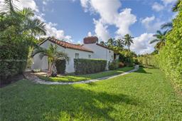 Picture of 6350 Pine Tree Dr, Miami Beach, FL 33141