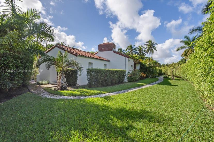 Picture of 6350 Pine Tree Dr, Miami Beach FL 33141