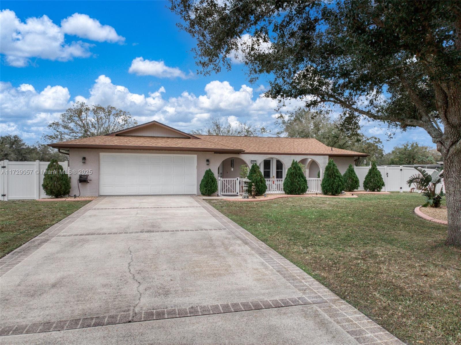 Picture of 7517 Honeysuckle, Sebring, FL 33876