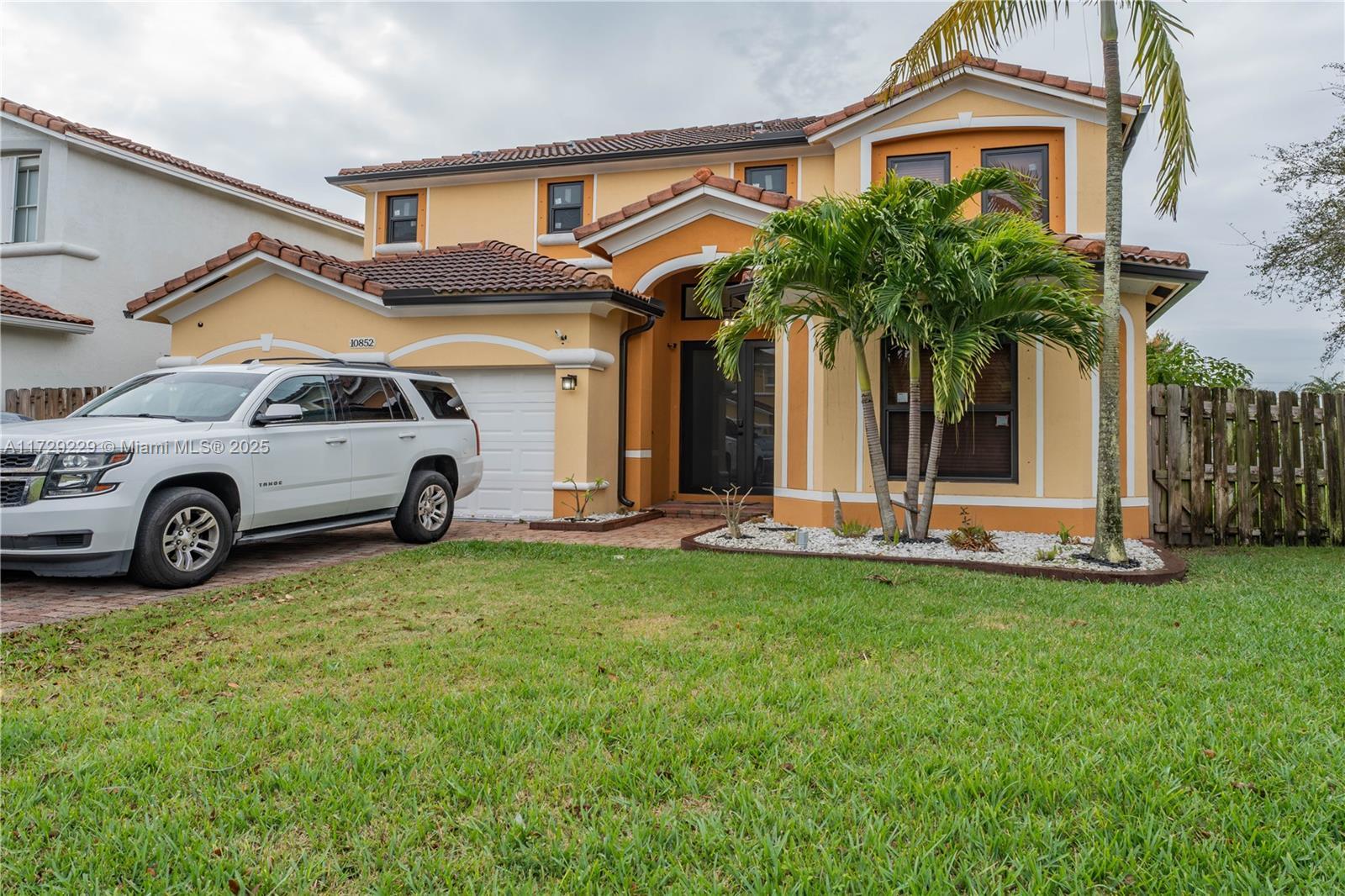 Picture of 10852 SW 245Th St, Homestead, FL 33032