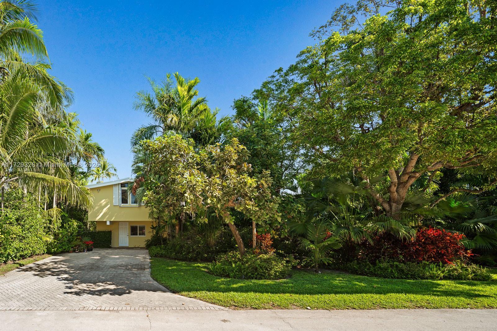 Picture of 669 S Mashta Dr, Key Biscayne, FL 33149