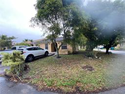 Picture of 3019 NW 203Rd Ln, Miami Gardens, FL 33056