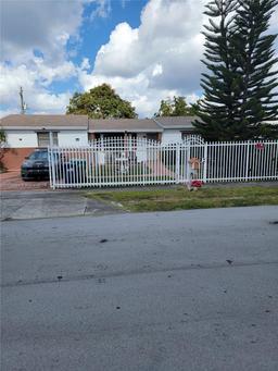 Picture of 3035 NW 205Th, Miami Gardens, FL 33056