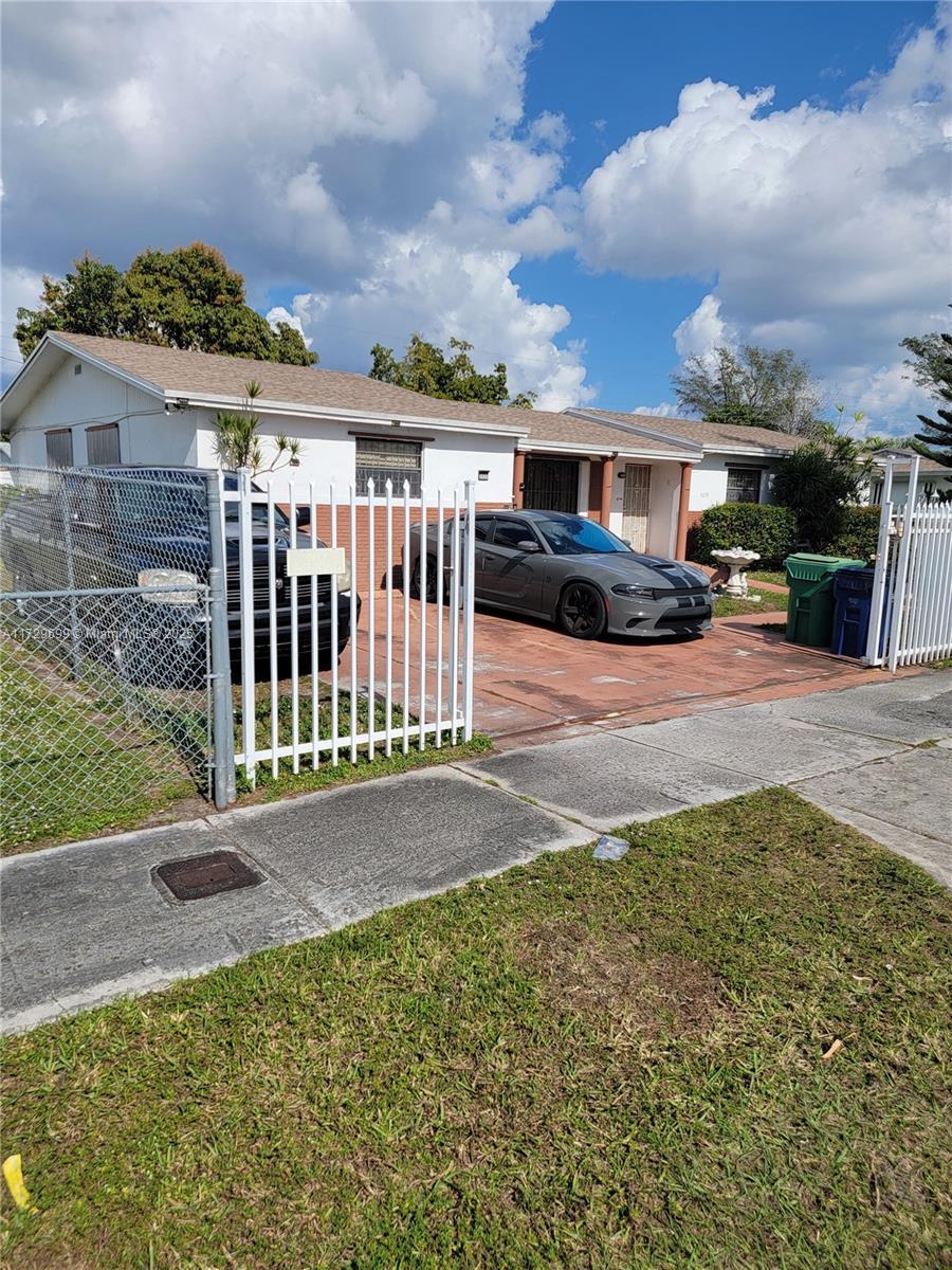 Picture of 3035 NW 205Th, Miami Gardens, FL 33056