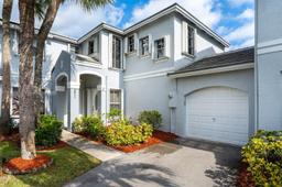 Picture of 4811 Grapevine Way, Davie, FL 33331