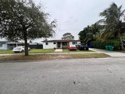 Picture of 10130 Jamaica Dr, Cutler Bay, FL 33189