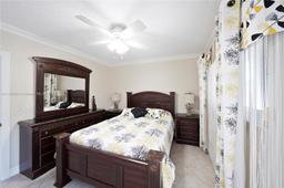 Picture of 900 Atlantic Shores Blvd # 215, Hallandale Beach, FL 33009