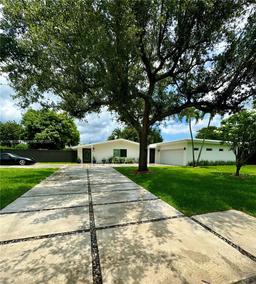 Picture of 7425 SW 139Th Ter, Palmetto Bay, FL 33158