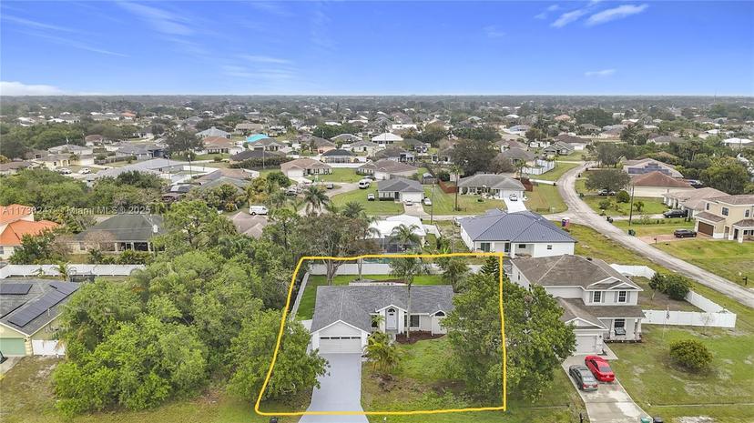 Picture of 521 SW Rabbit Ave, Port St. Lucie FL 34953