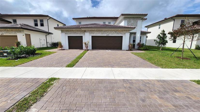 Picture of 4255 SW 123Rd Ter, Davie FL 33330