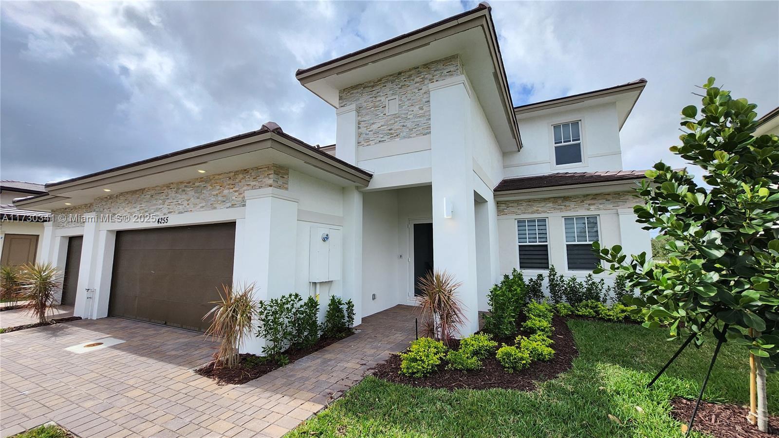 Picture of 4255 SW 123Rd Ter, Davie, FL 33330