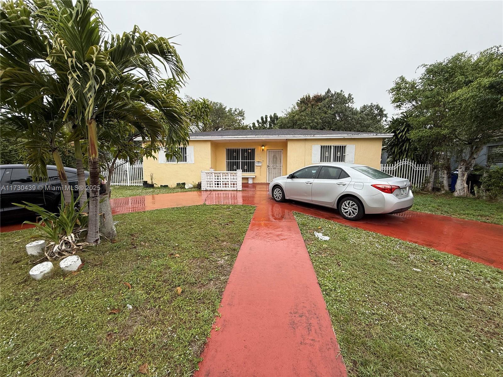 Picture of 701 NE 170Th St, North Miami Beach, FL 33162