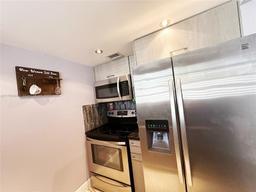 Picture of 8550 SW 109Th Ave # 217, Miami, FL 33173