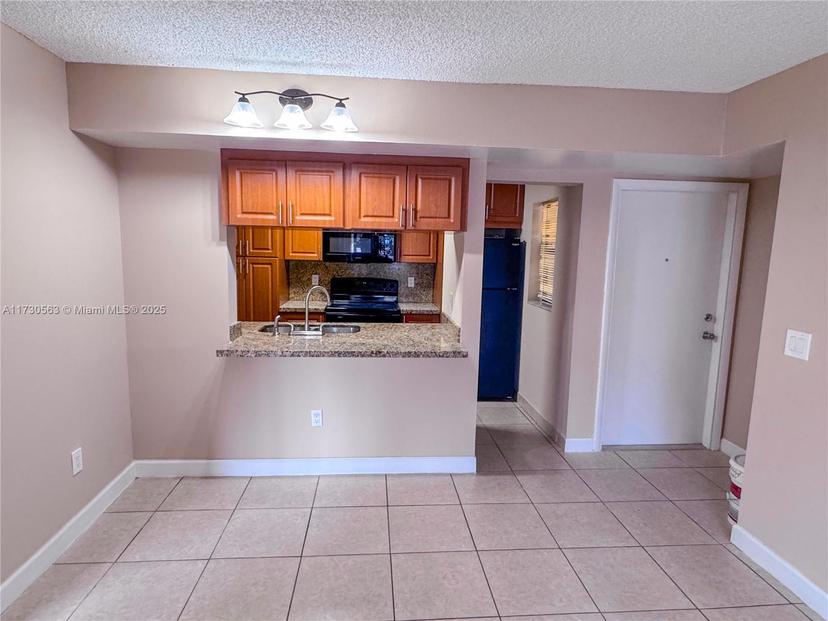 Picture of 9704 Hammocks Blvd # 103, Miami FL 33196