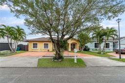 Picture of 16911 NW 87Th Ct, Miami Lakes, FL 33018