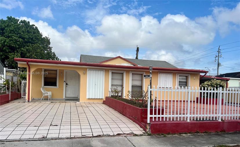 Picture of 681 NE 3Rd Pl, Hialeah FL 33010