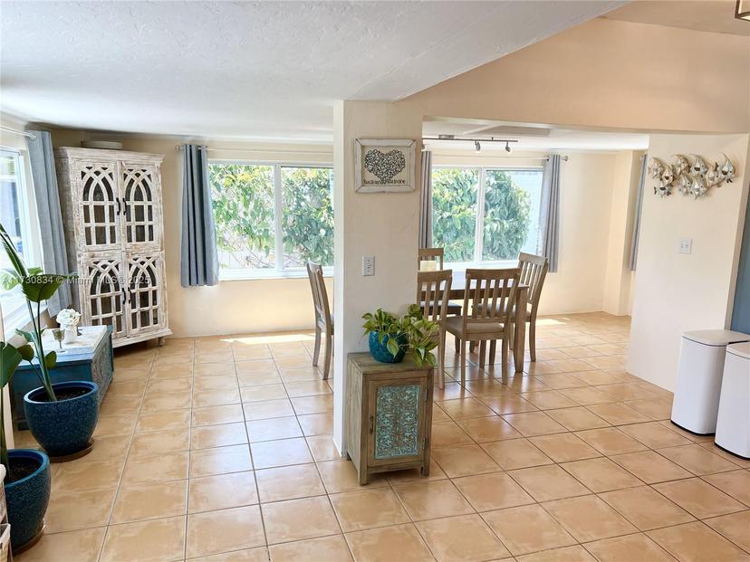 Picture of 1545 NE 175Th St, North Miami Beach FL 33162