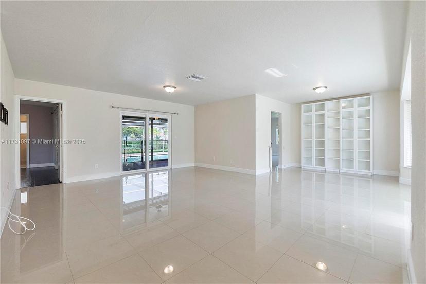 Picture of 3880 Coral Hills Dr, Coral Springs FL 33065