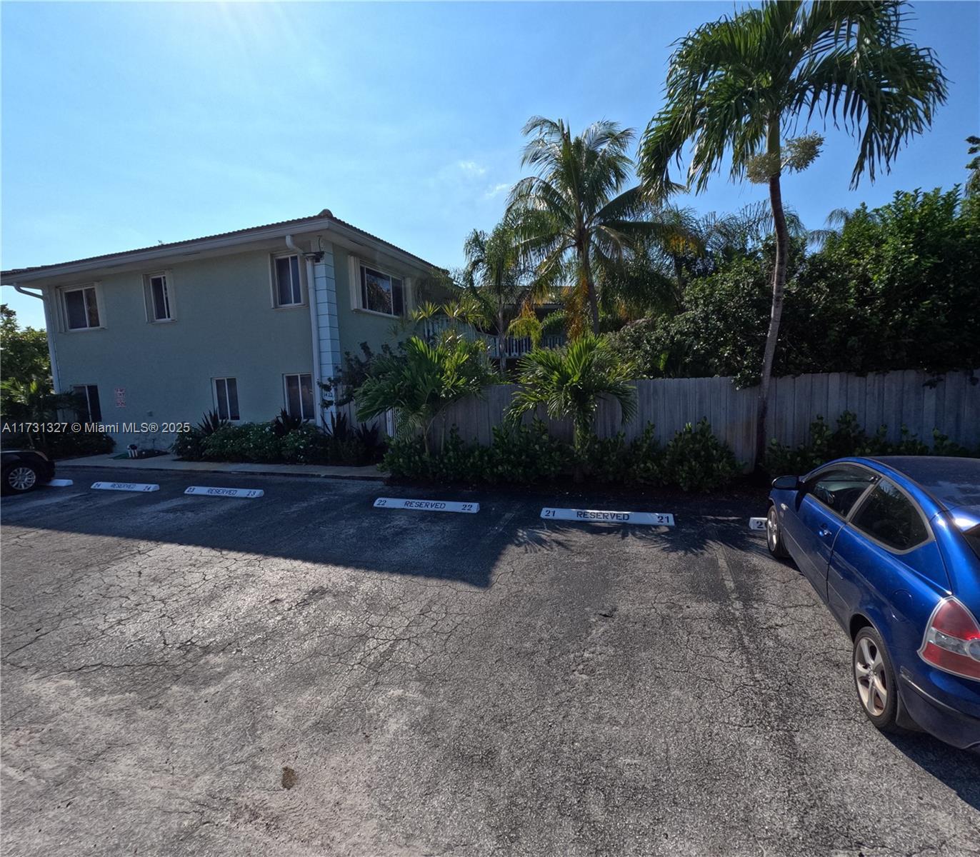 Picture of 1423 Holly Heights Dr # 15, Fort Lauderdale, FL 33304