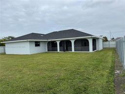 Picture of 1520 SE 20Th Ct, Cape Coral, FL 33990