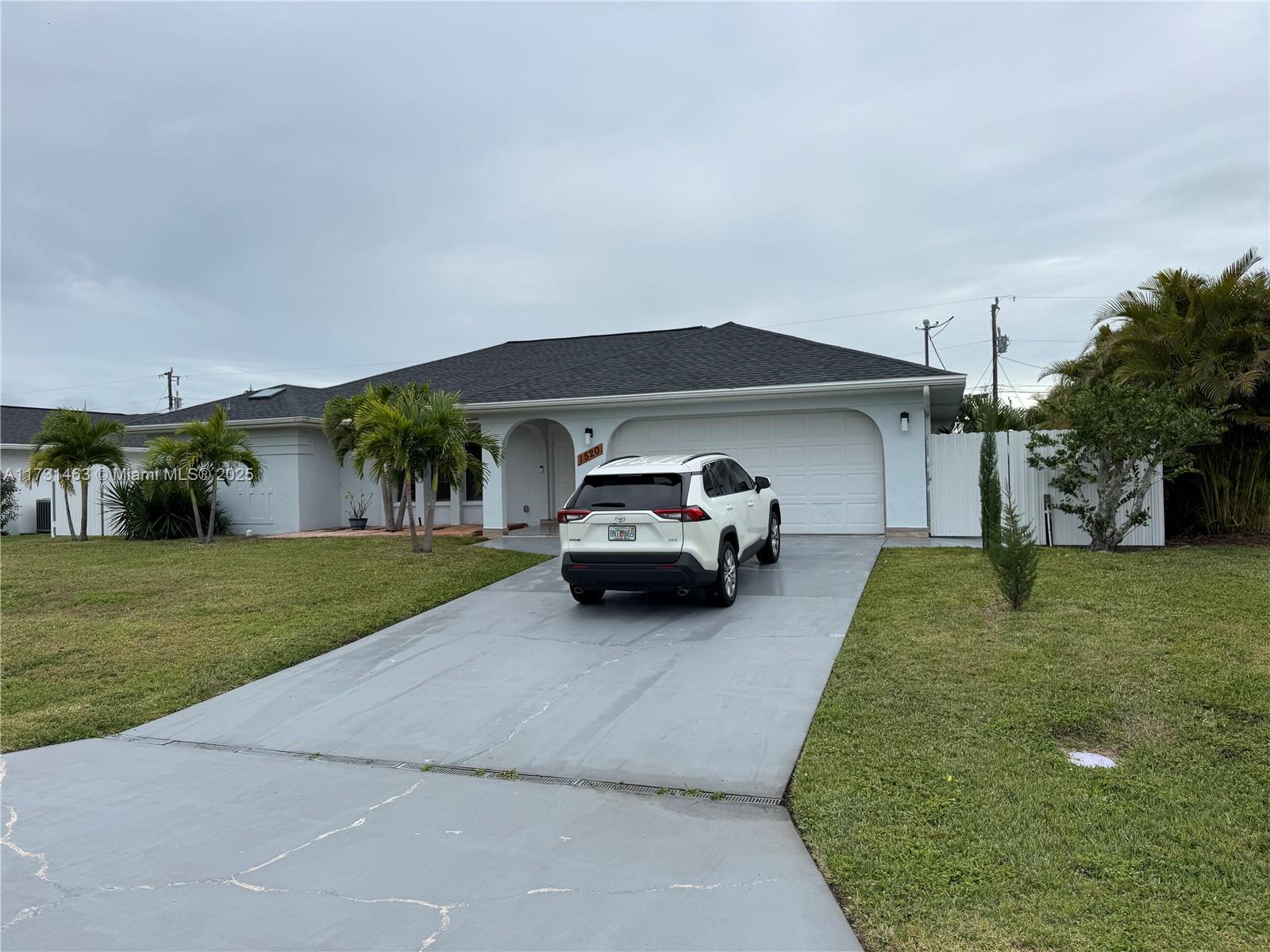 Picture of 1520 SE 20Th Ct, Cape Coral, FL 33990