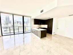 Picture of 68 SE 6Th St # 712, Miami, FL 33131