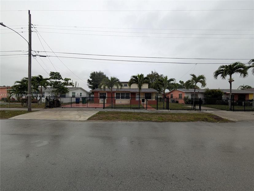 Picture of 1631 NW 155Th St, Miami Gardens FL 33054