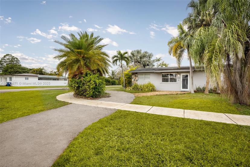 Picture of 17275 SW 302Nd St, Homestead FL 33030