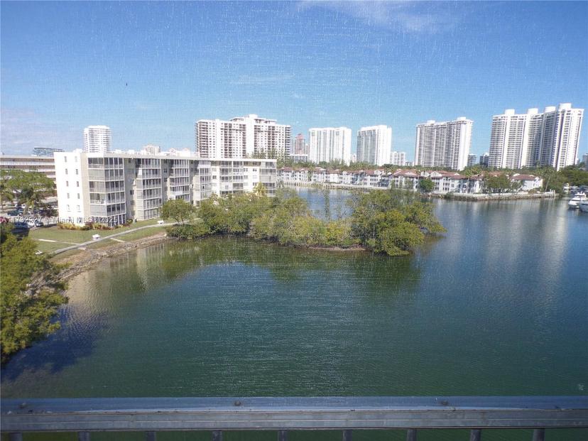 Picture of 3030 Marcos Dr # T601, Aventura FL 33160