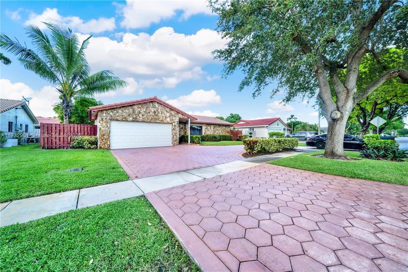 Picture of 9693 NW 28Th St, Coral Springs FL 33065